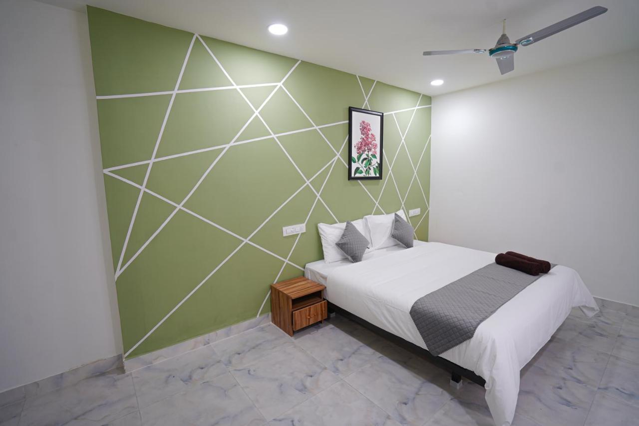 Mahasri Studio Apartments- Brand New Fully Furnished Air Conditioned Studio Apartments Тирупати Екстериор снимка