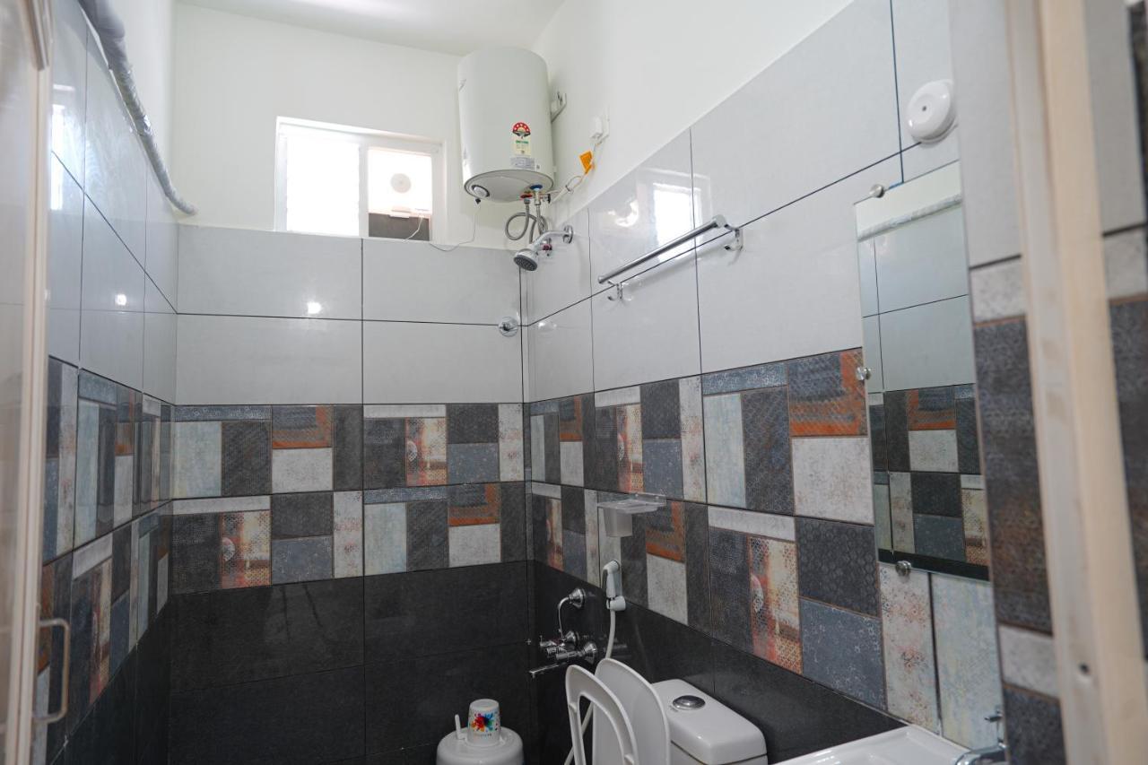 Mahasri Studio Apartments- Brand New Fully Furnished Air Conditioned Studio Apartments Тирупати Екстериор снимка